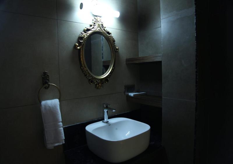 Dakshin Suites Srikakulam エクステリア 写真