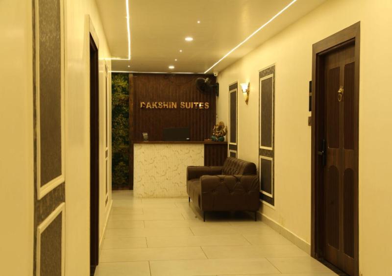 Dakshin Suites Srikakulam エクステリア 写真