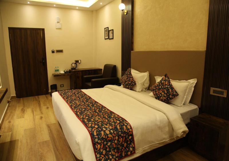 Dakshin Suites Srikakulam エクステリア 写真