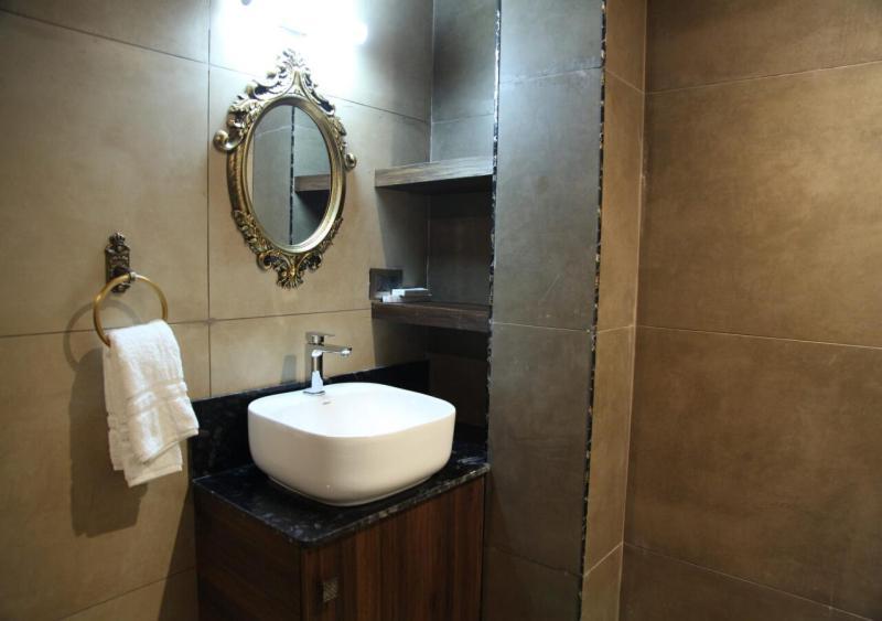Dakshin Suites Srikakulam エクステリア 写真